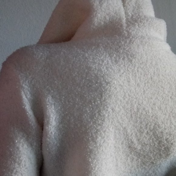 Cozy Cream Sweater - Picture 5 of 15